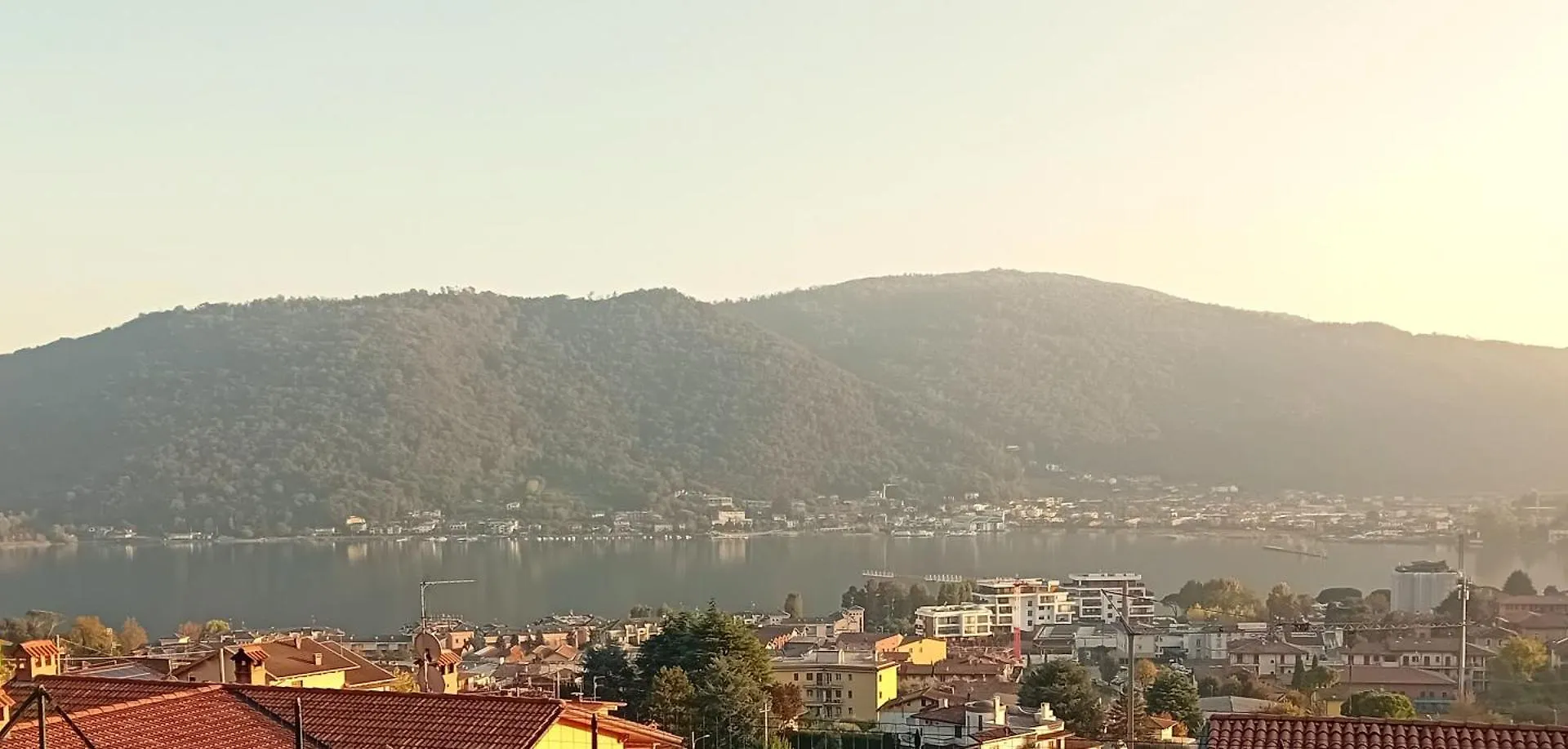 Casa Vacanza In Posizione Panoramica Lago D'Iseo Sarnico